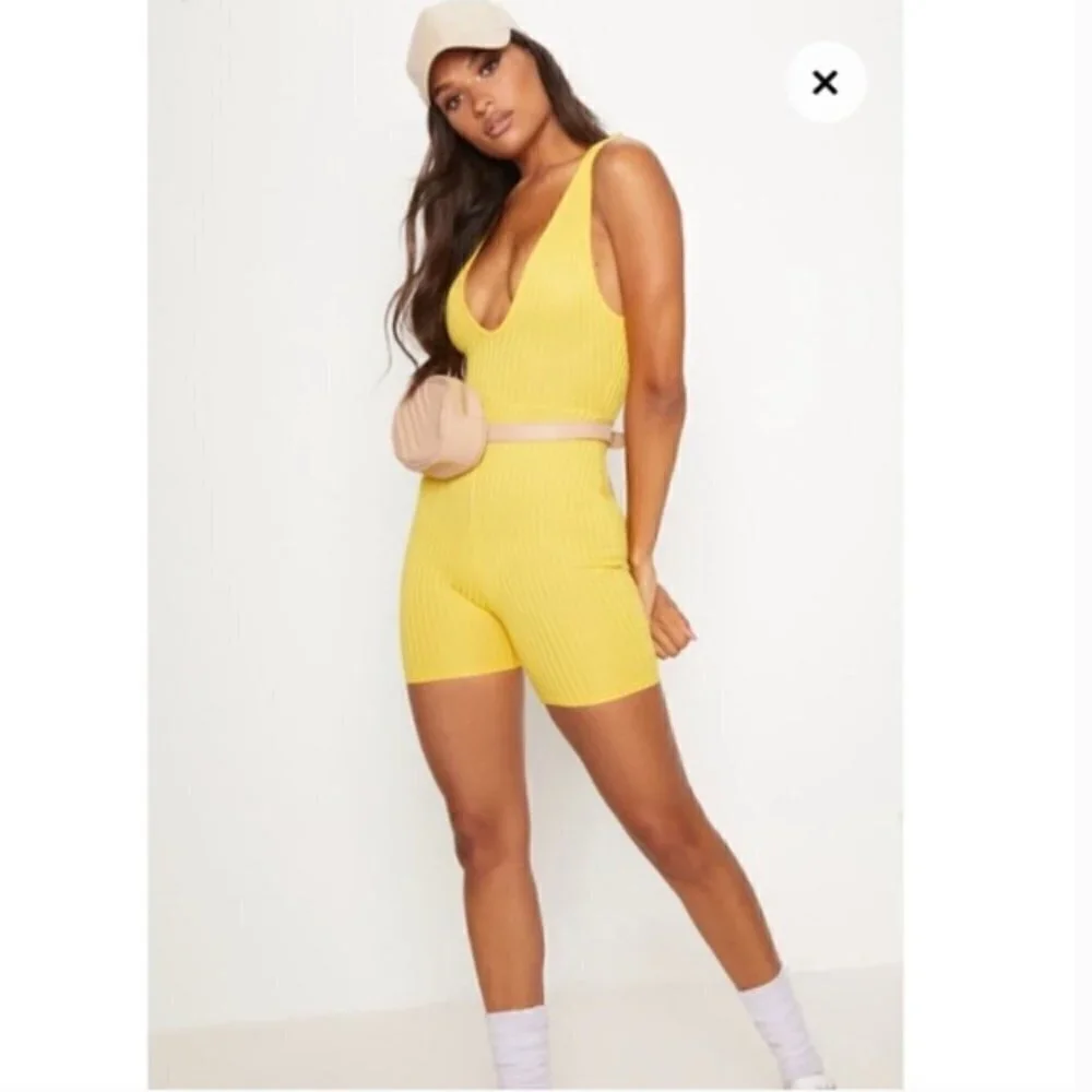 PrettyLittleThing Women's Size 8 Ribbed Tank Top Unitard‎ Yellow V-Neck V-Back